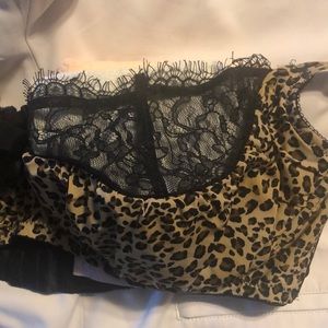 Cheetah print lacy bra, 40DD.